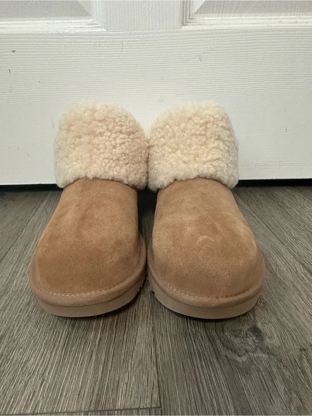 UGG Classic Ultra Mini Braid Boots — Chestnut — Size 8