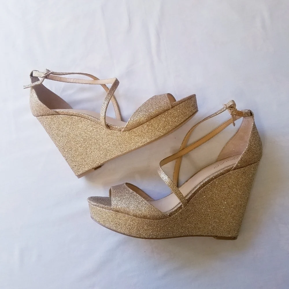 Badgley Mischka | Platform Gold‎ Glitter Sandals