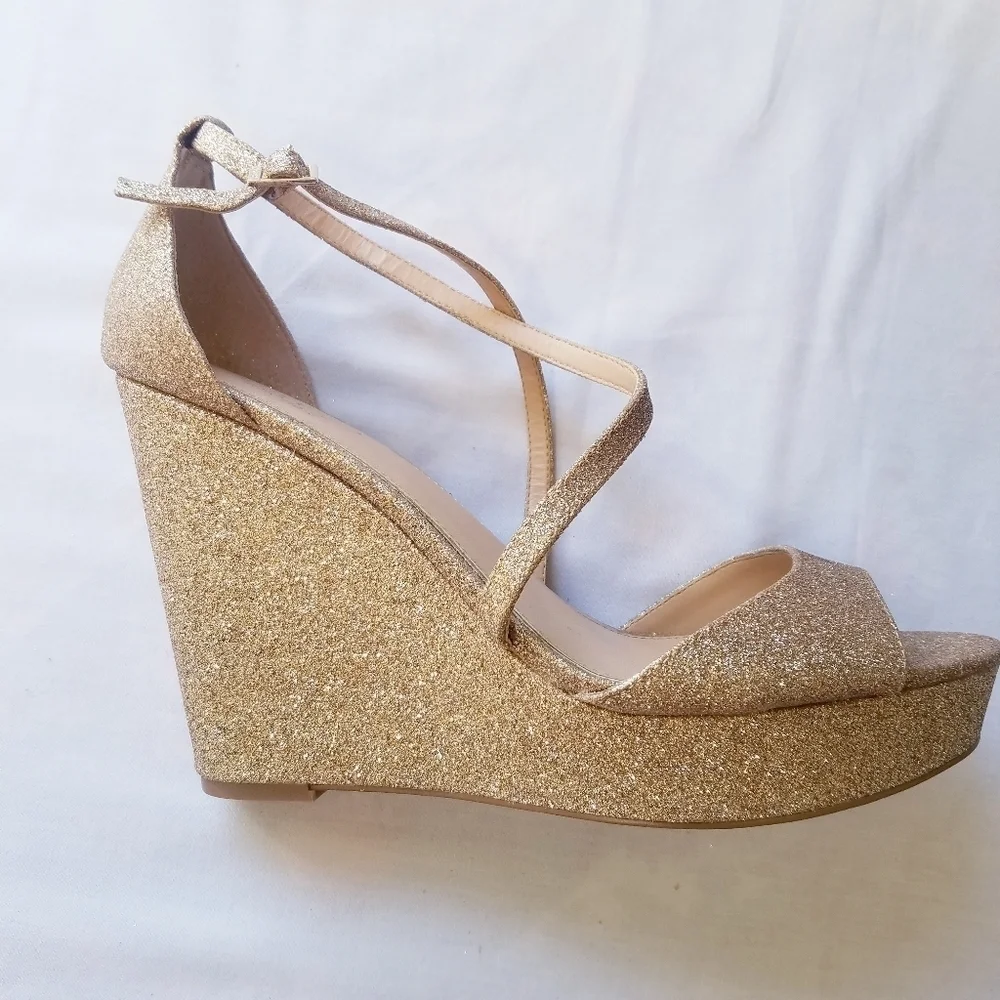 Badgley Mischka | Platform Gold‎ Glitter Sandals