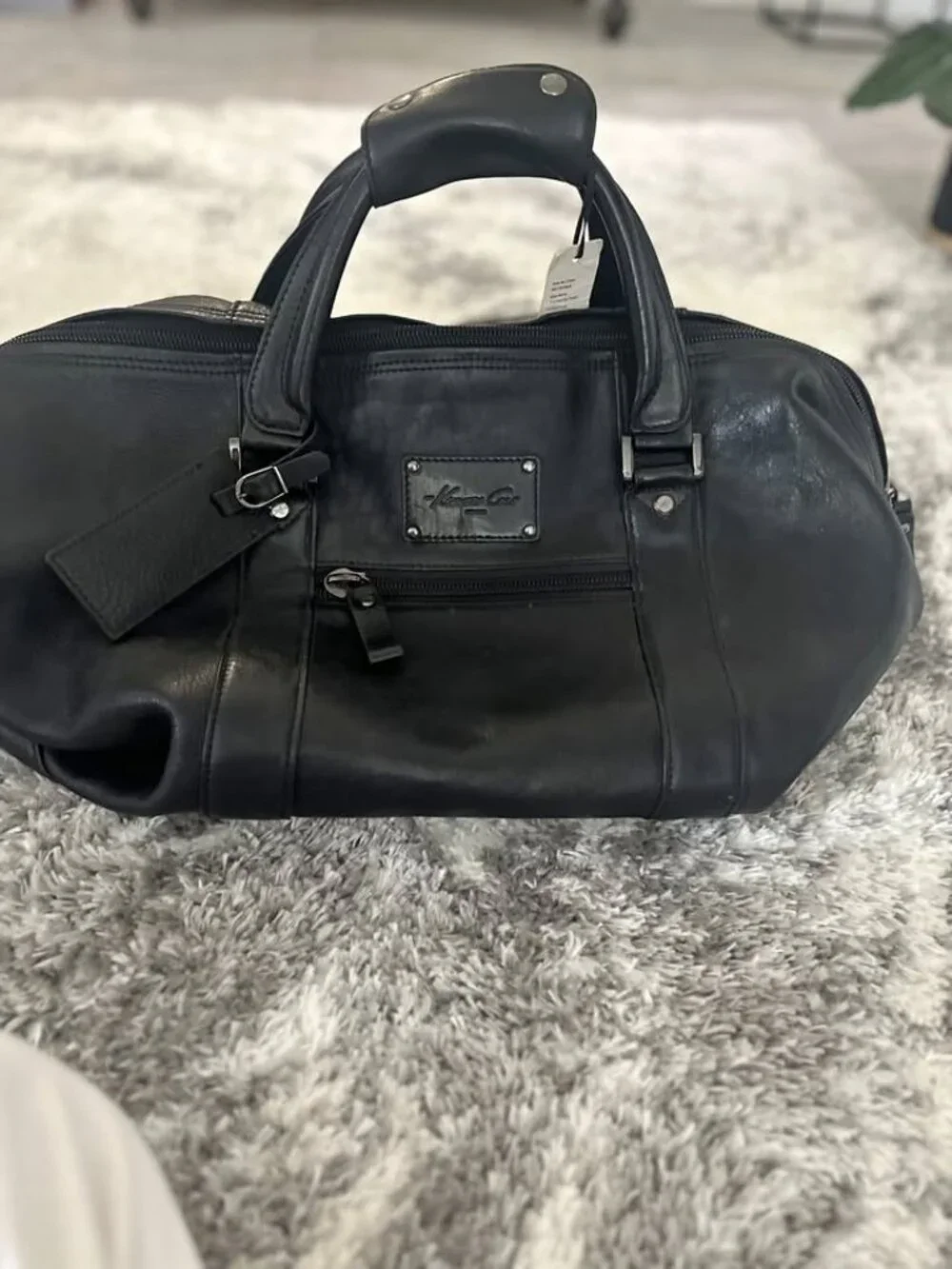 Kenneth Cole Black Duffle/Overnight Bag in Genuine Leather