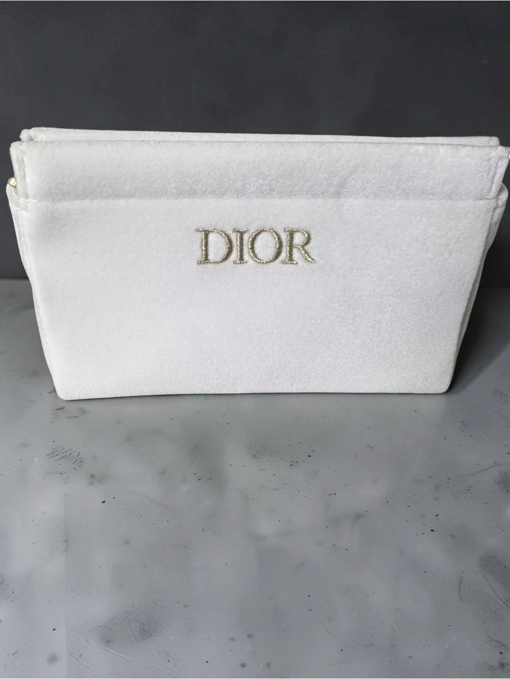 Dior featuring exterior essentials