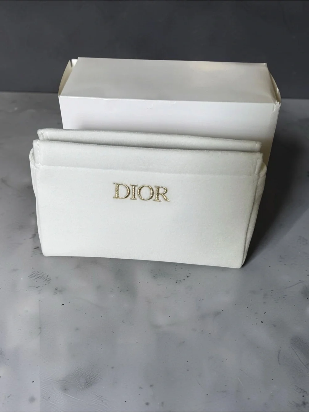 Dior sleek top zipper