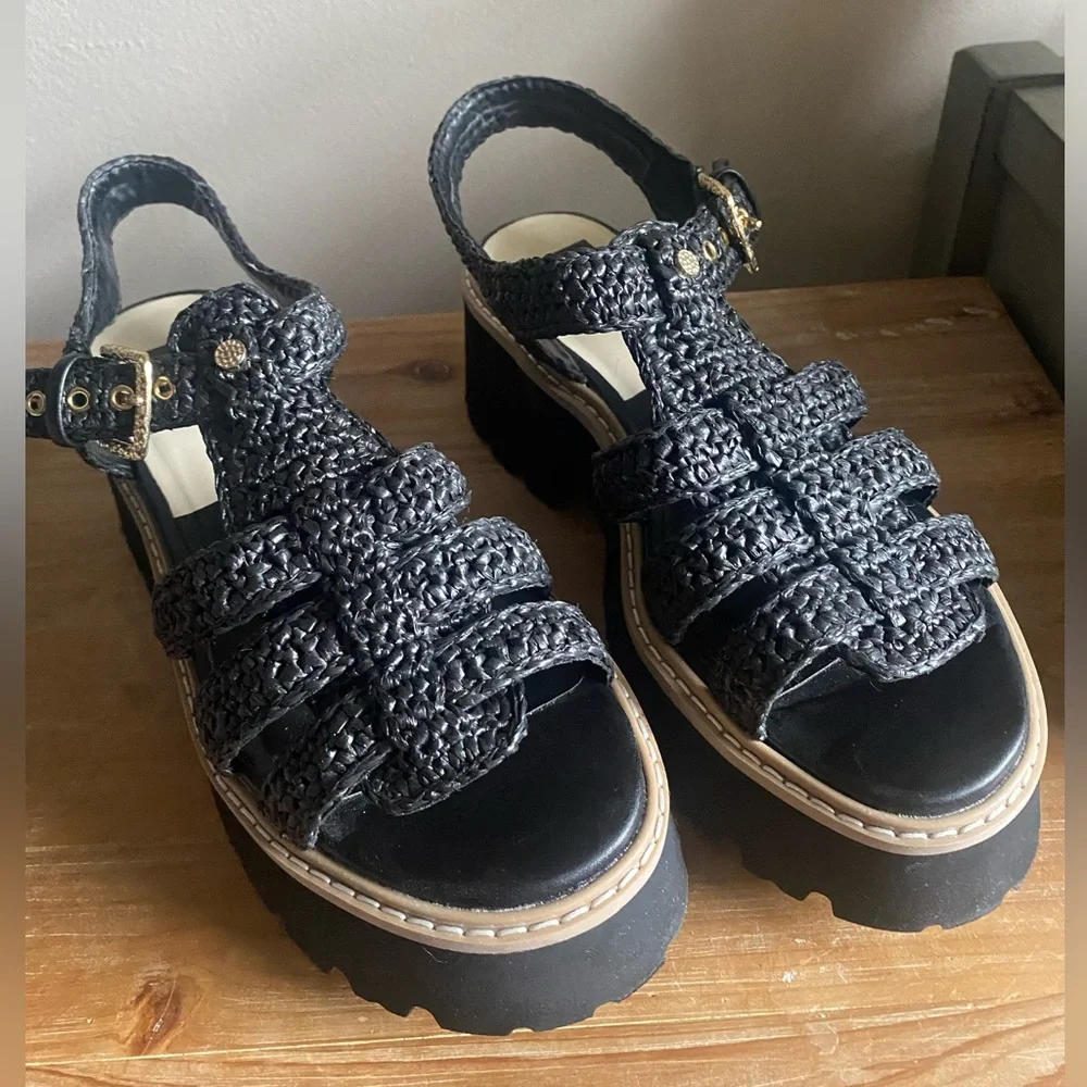 Dolce Vita Black Lattice Platform Sandals 8.5