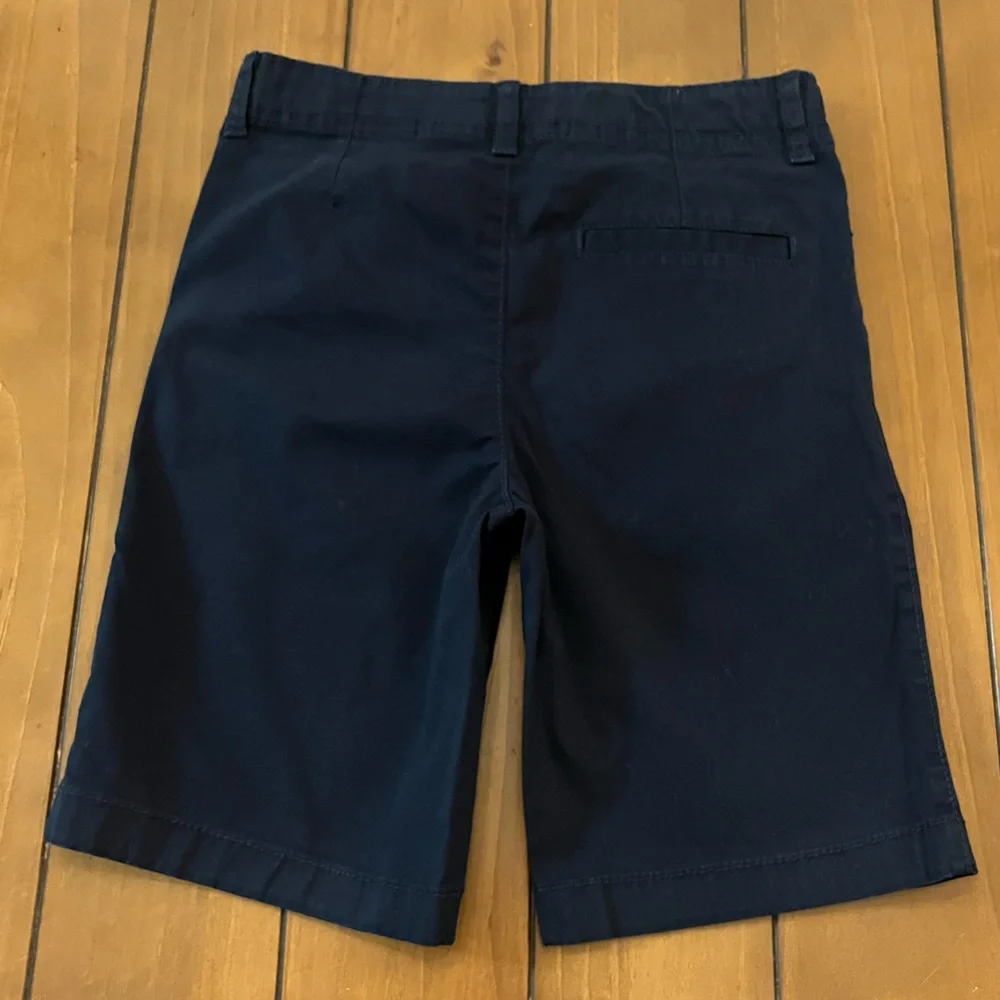 NWOT OshKosh B’gosh Adjustable Waistband Stretch Chino Uniform Shorts Size 8