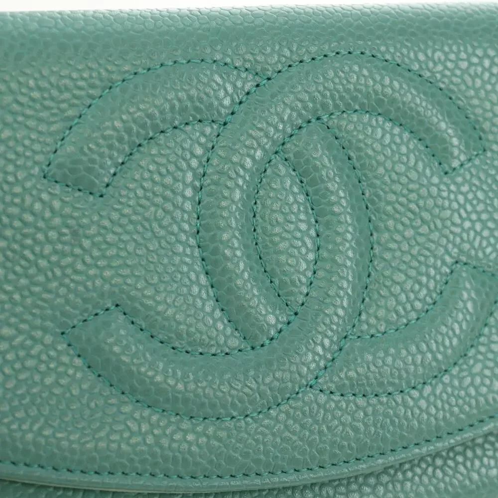CHANEL notes this