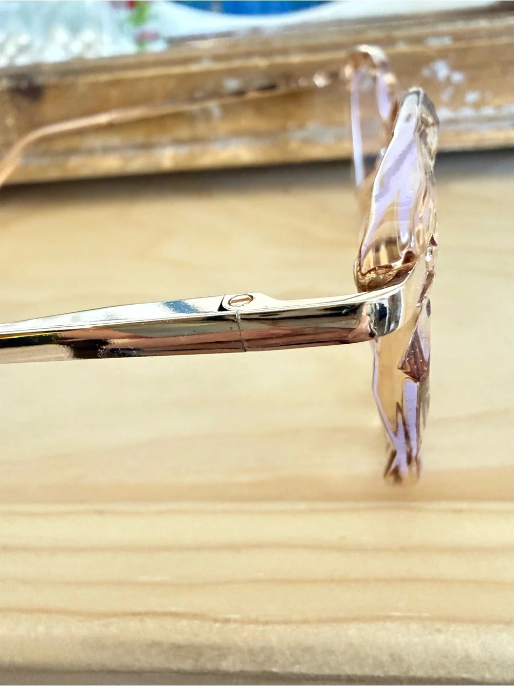 N/A tags crystal
