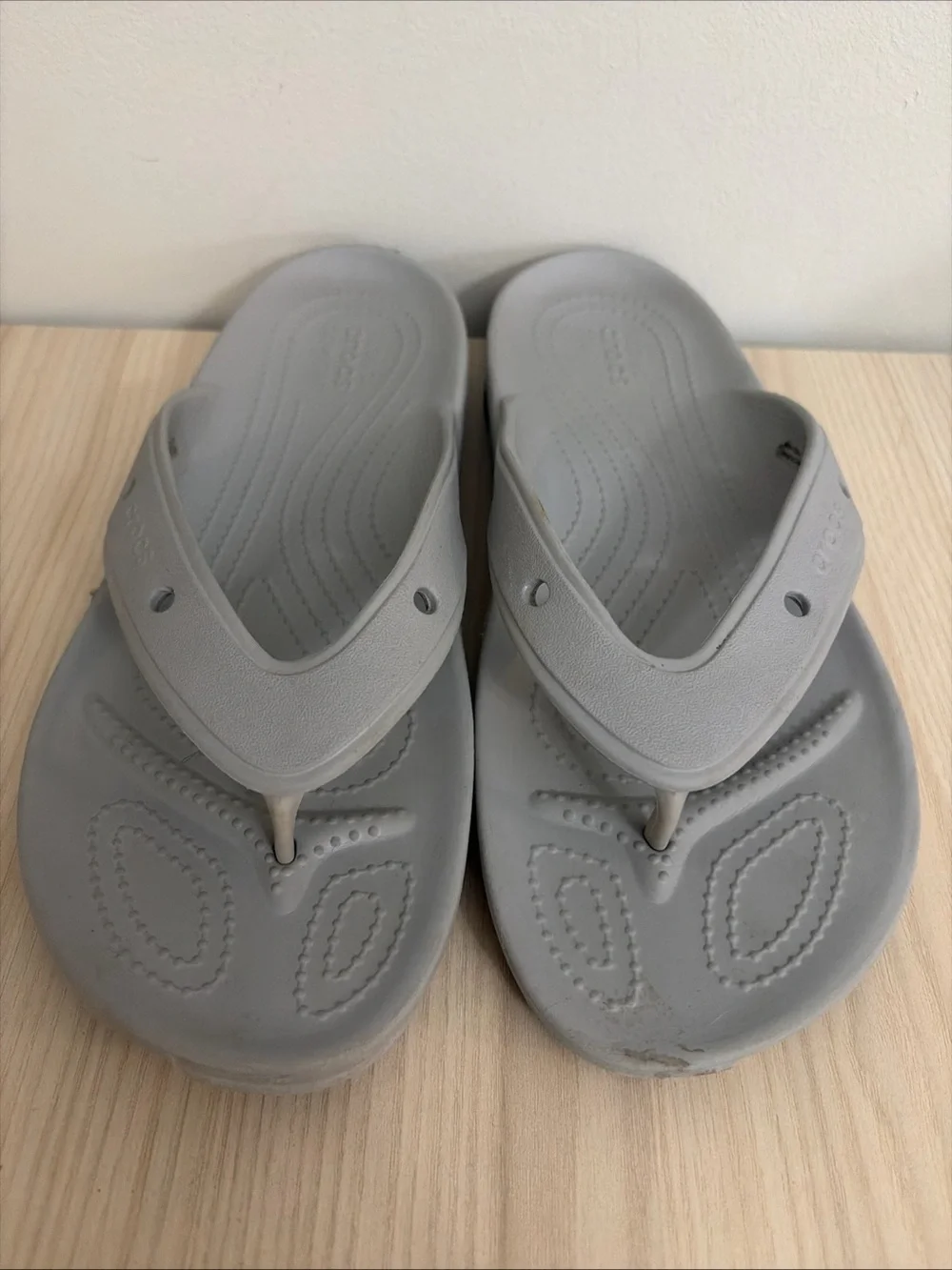 CROCS comfortable flip