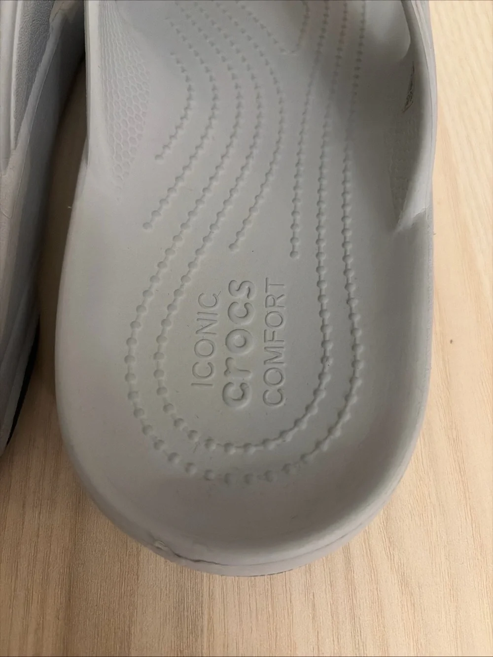 CROCS comfortable flip