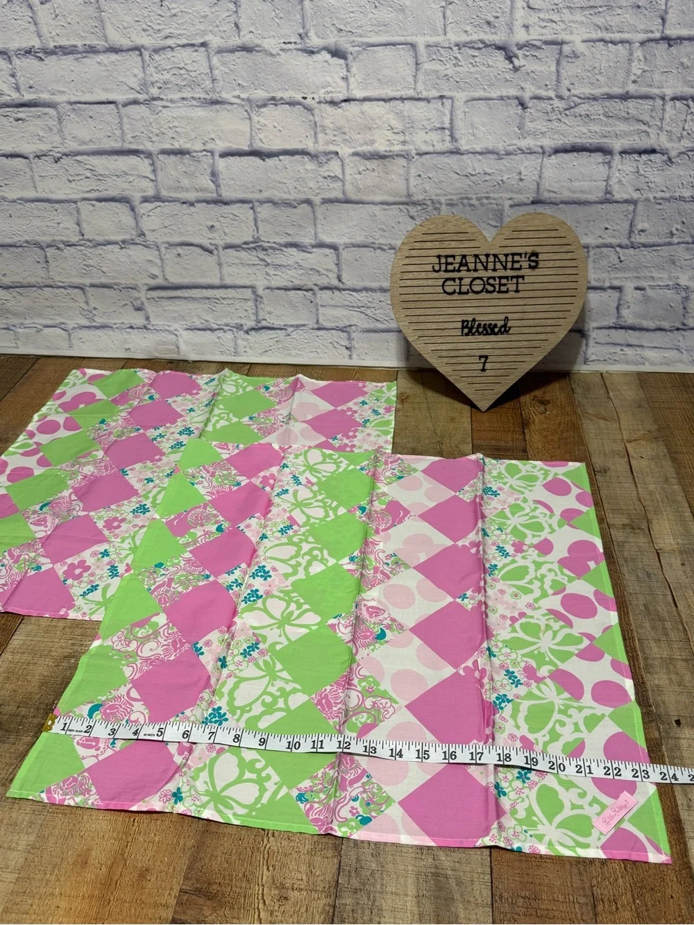 Lilly Pulitzer dinner appear please