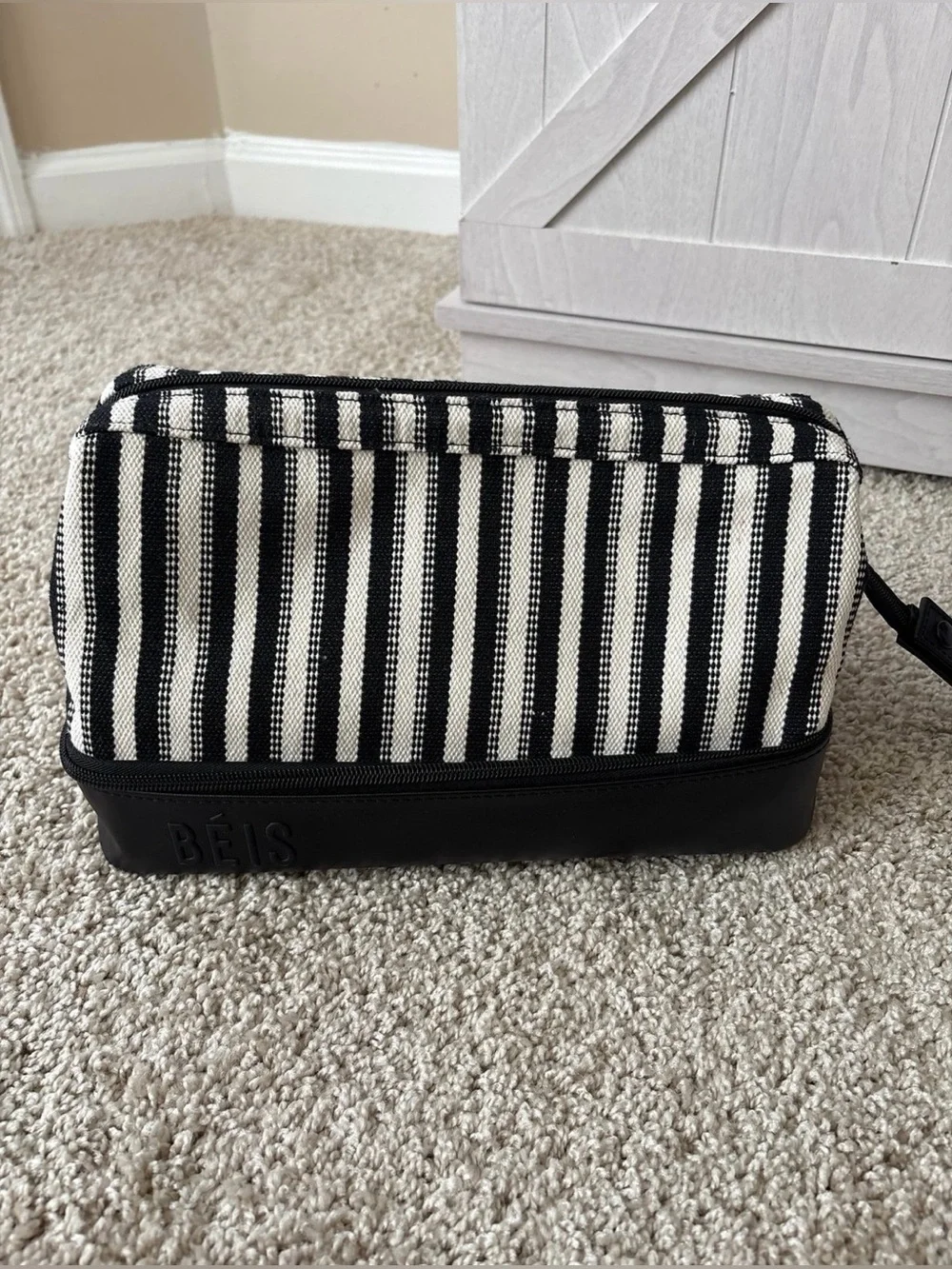 The BÉIS Dopp Kit in Black Stripe