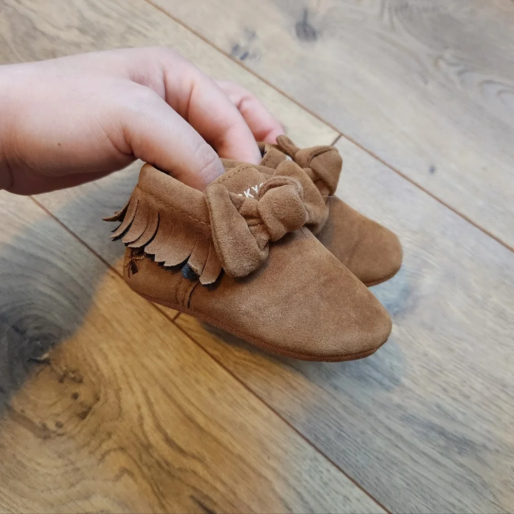 Size 1 Baby Girl Lucky Brand Shoes