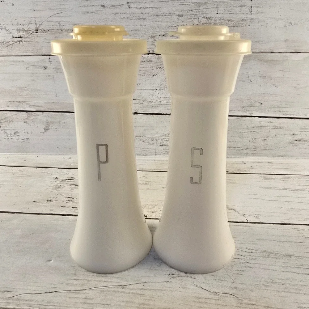 Tupperware vintage hourglass