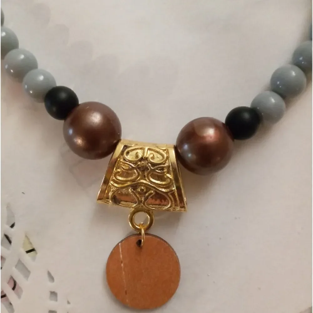 dvsBoutique handmade by
