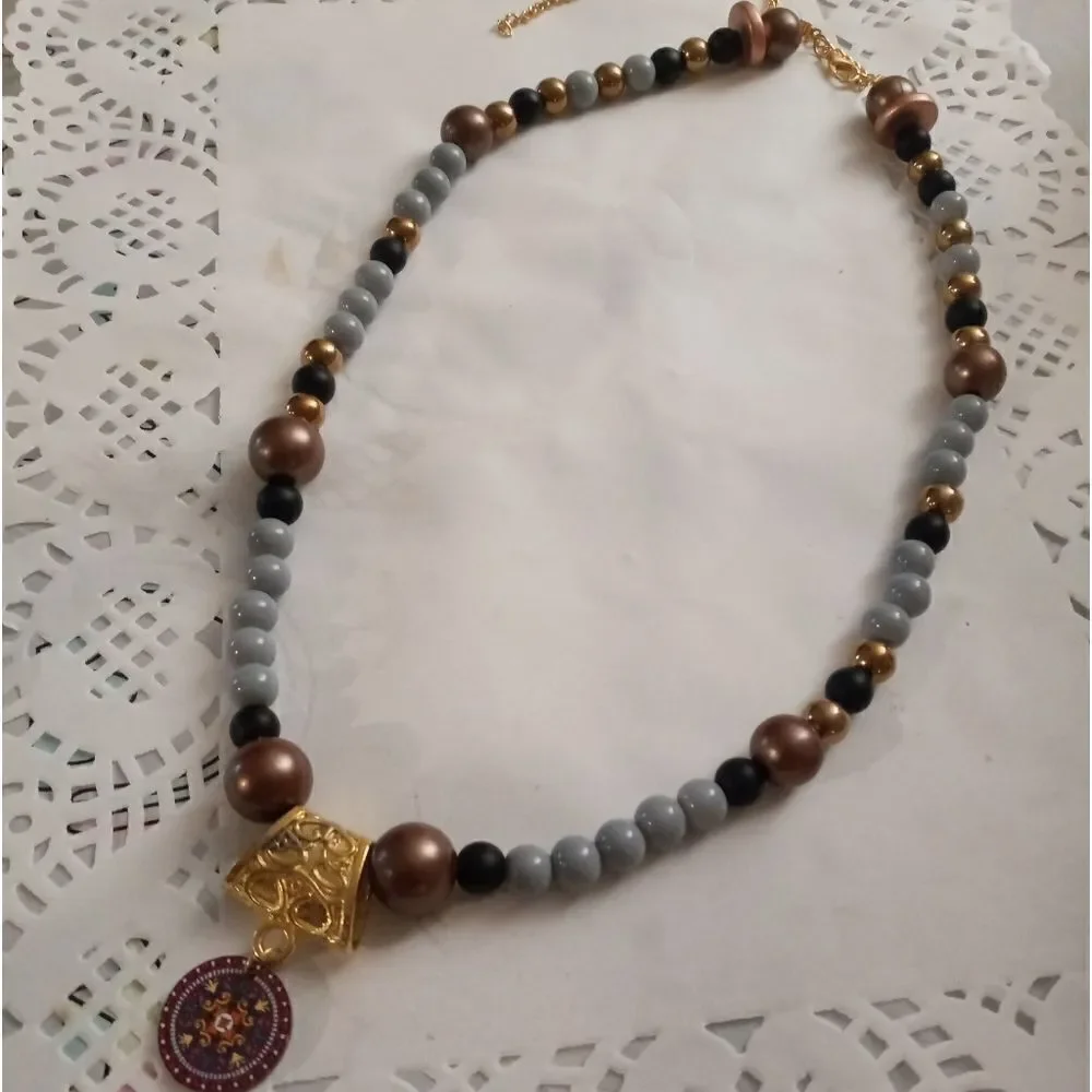 dvsBoutique handmade by