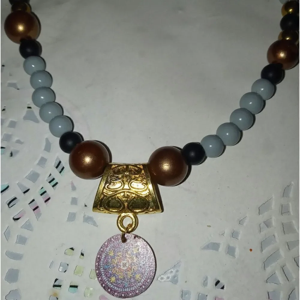 dvsBoutique handmade by