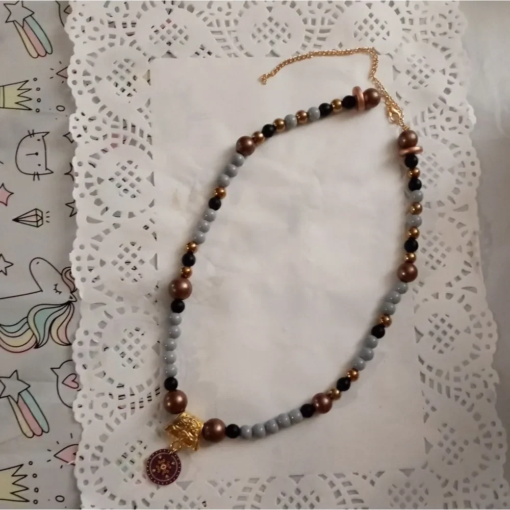 dvsBoutique handmade by