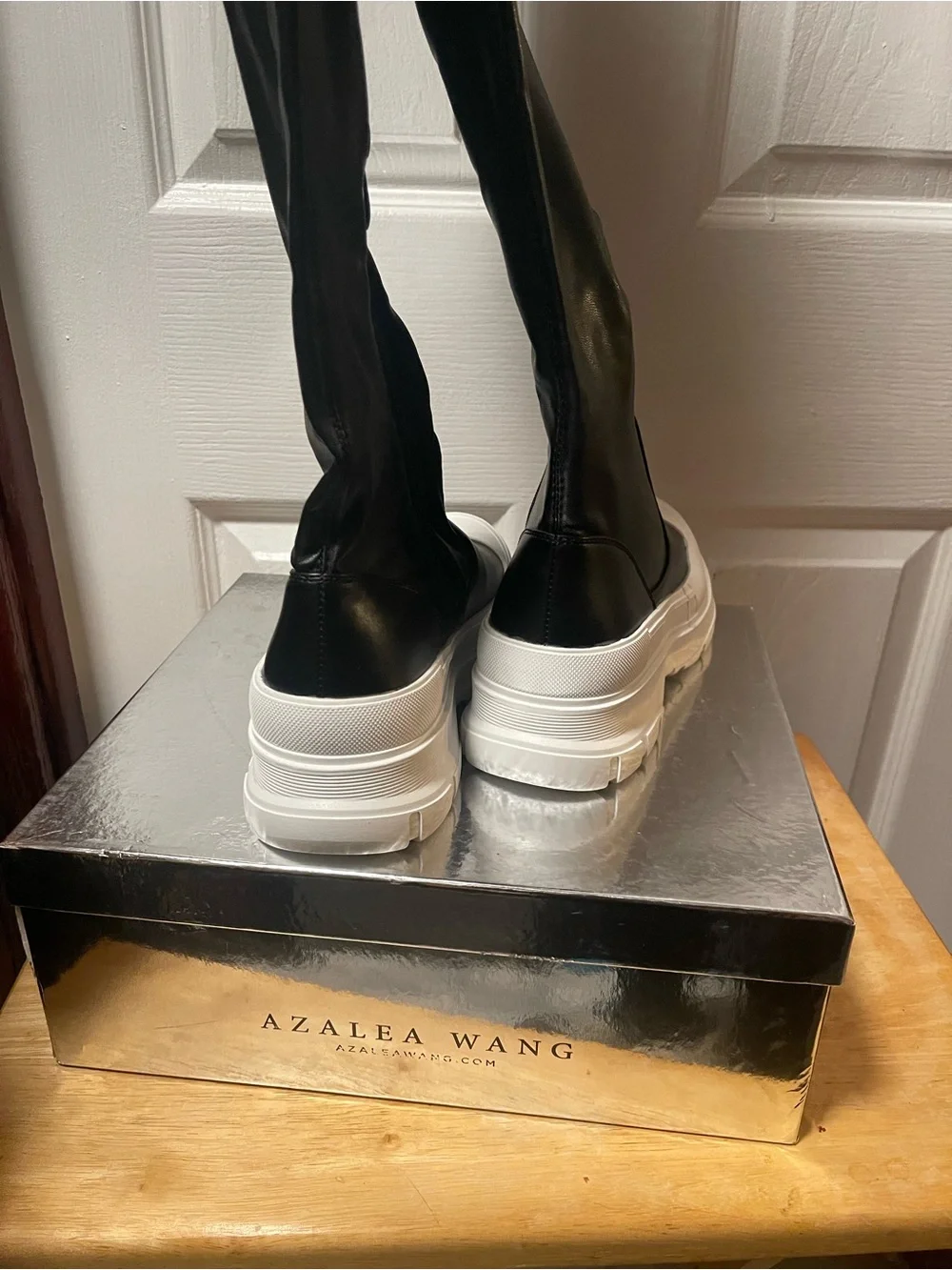 Azalea Wang skinny leg upper