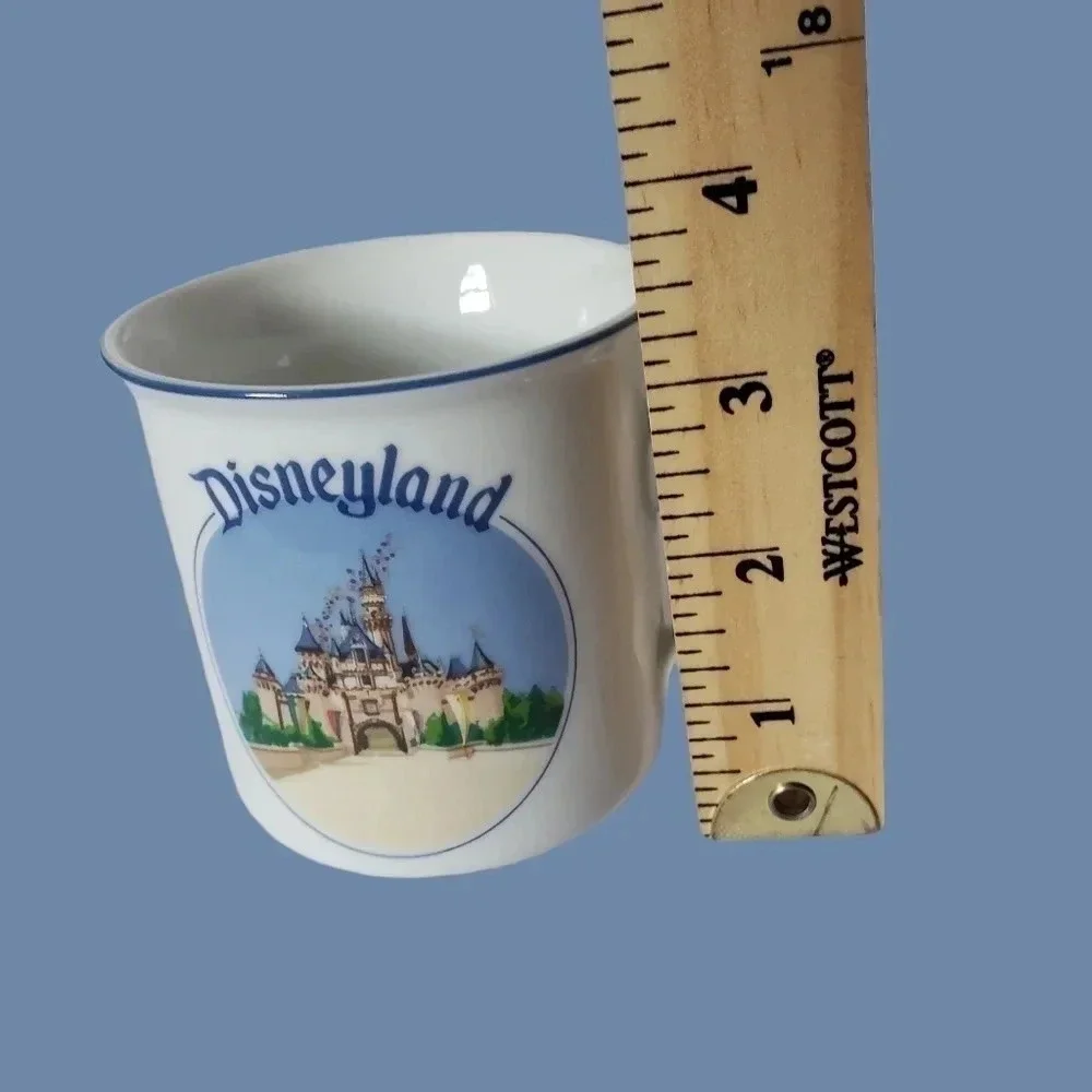 -Disneyland vtge coffee cup mug wht/blue