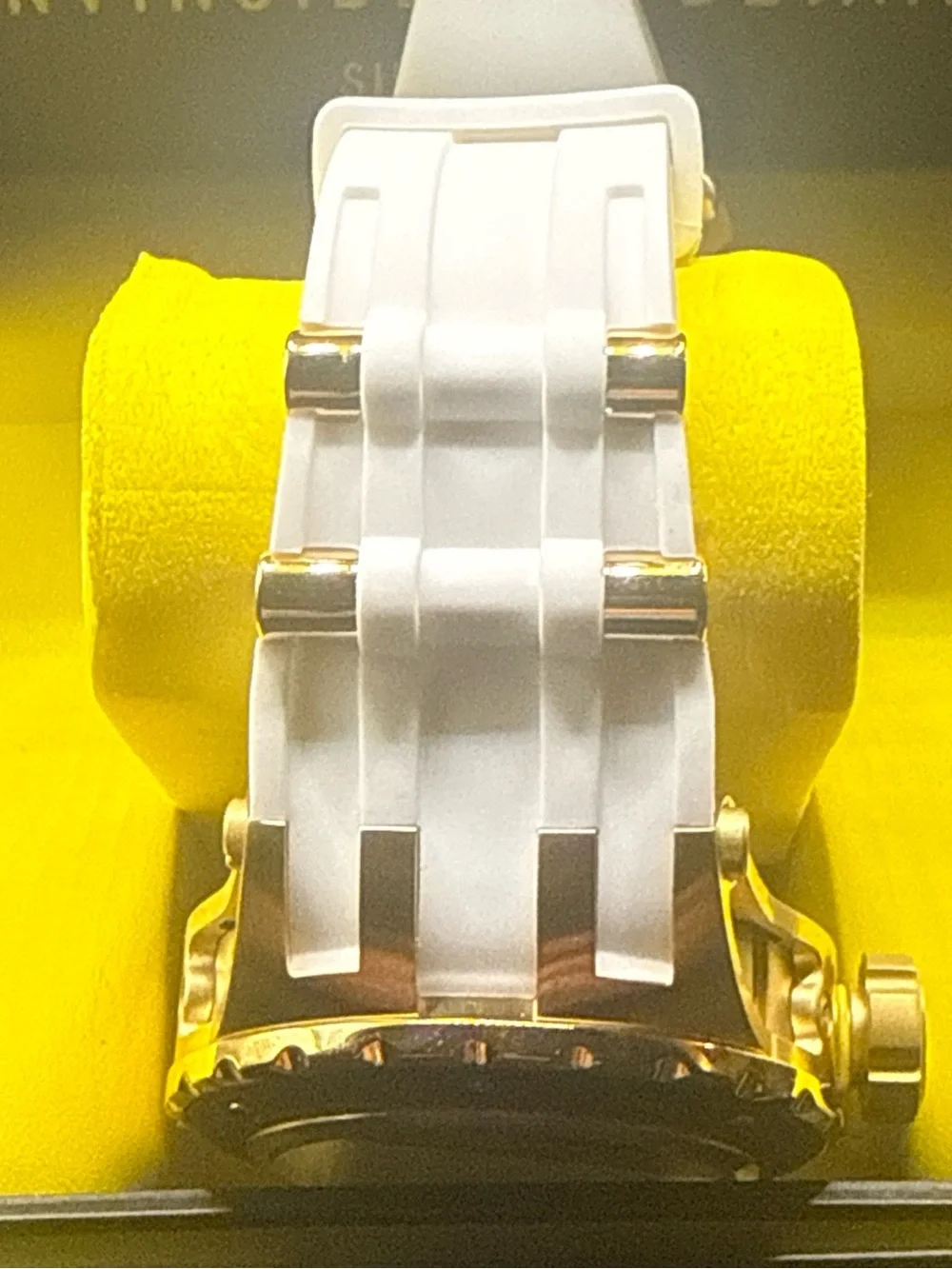 Invicta textured crown metal