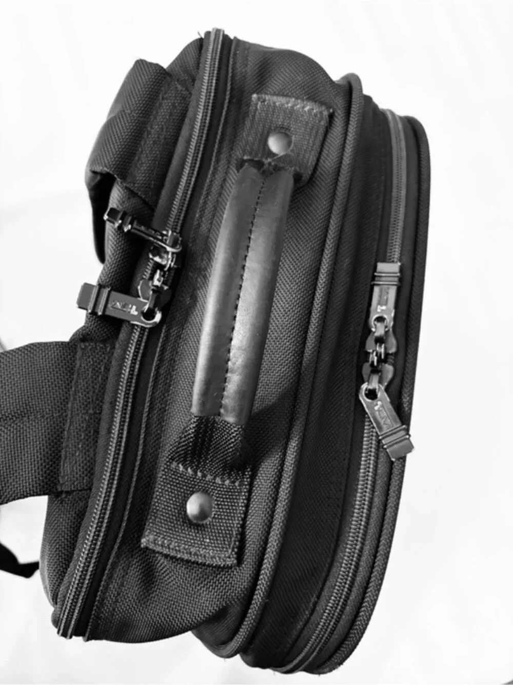 Tumi alpha black