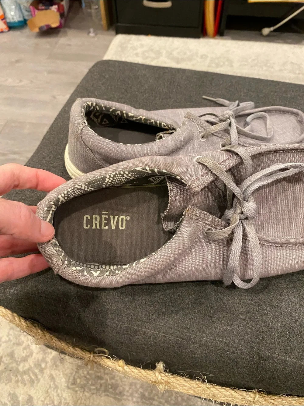 Crevo light gray