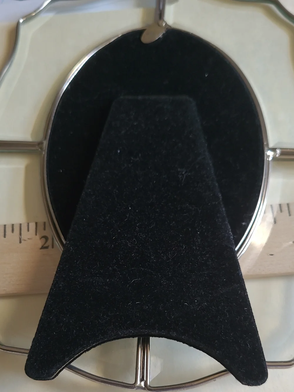 N/A elegant oval