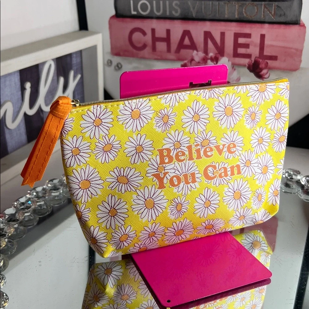 unbranded text yellow