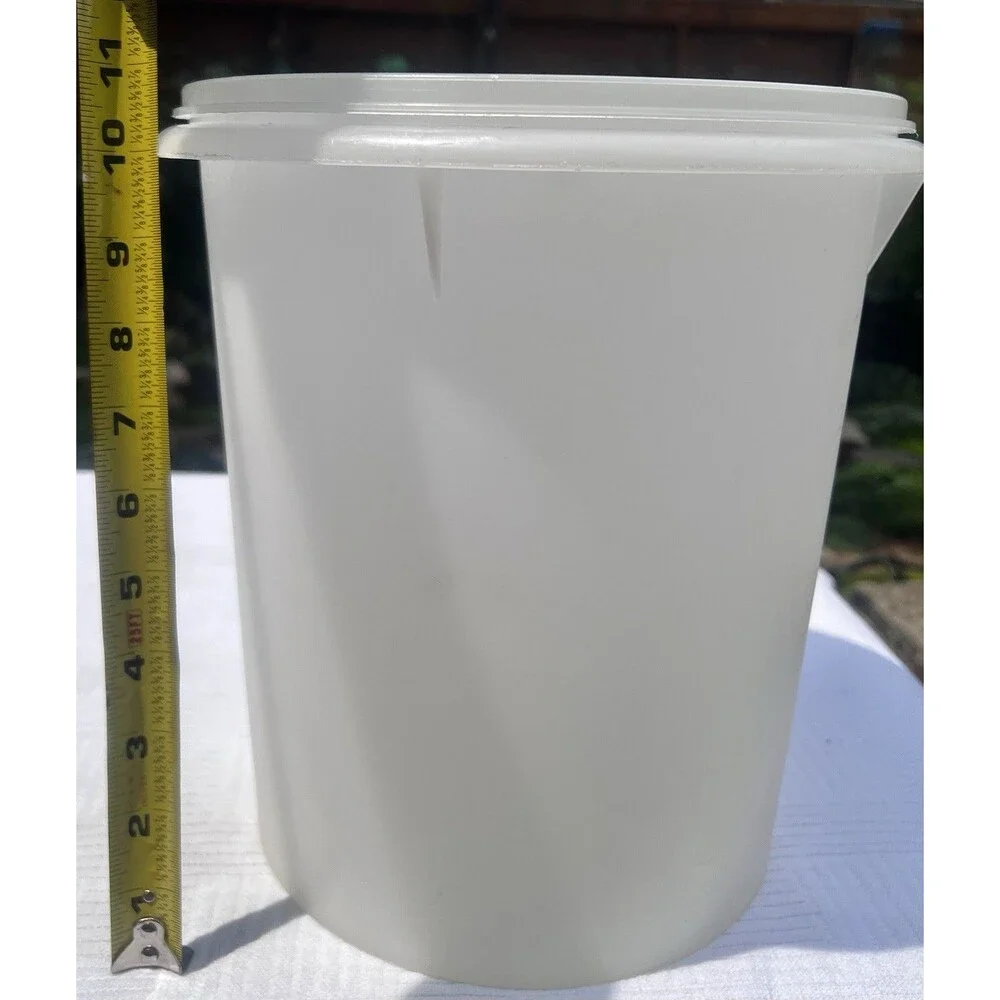 Tupperware vintage giant