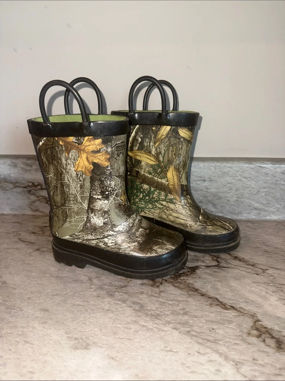 Magellan Outdoors hands print