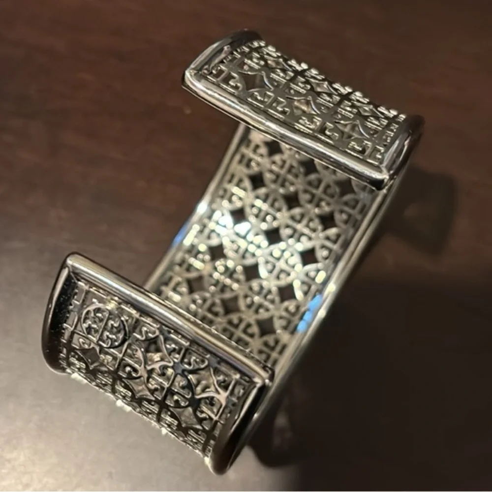 Tory Burch tory burch