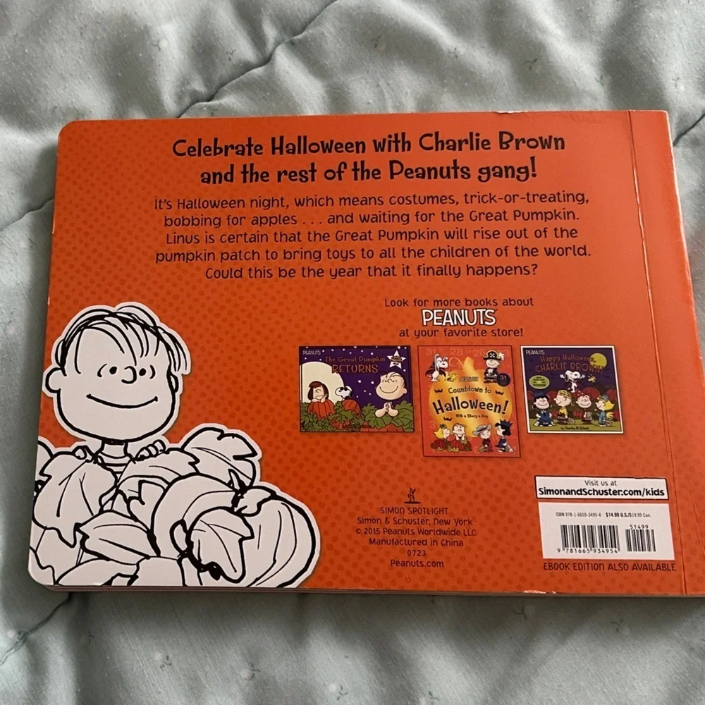 Peanuts themed book