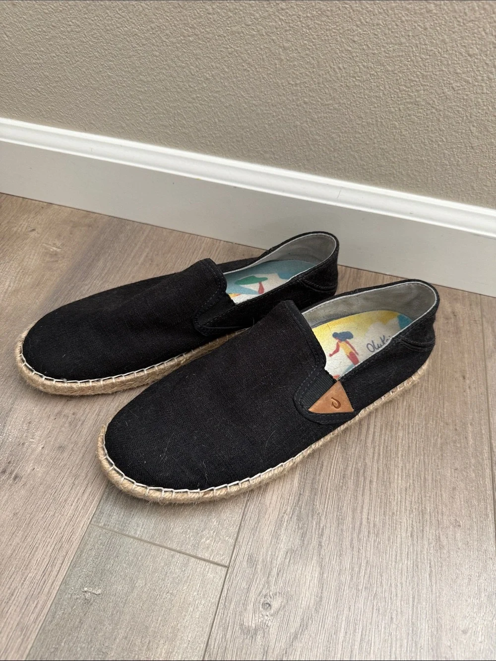 OluKai casual slip