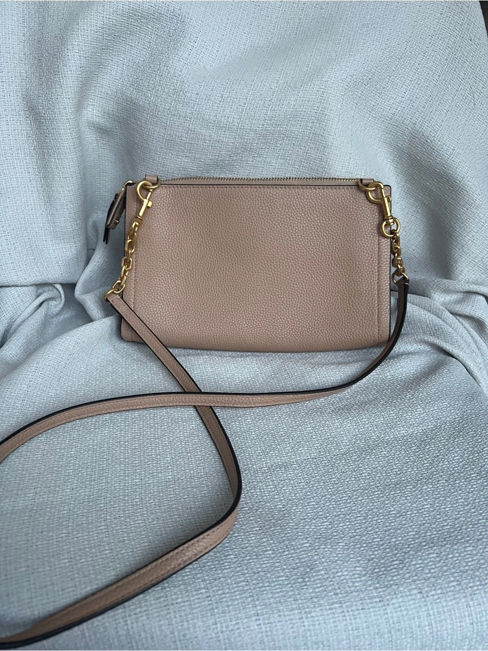 Tory Burch compact pebbled