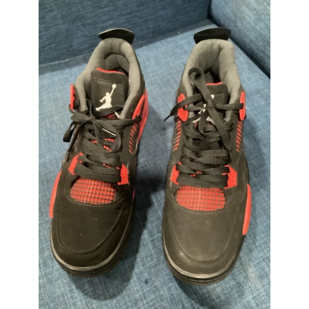 Jordan lo behold