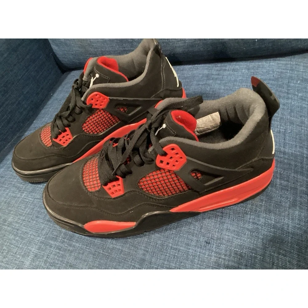 Jordan lo behold