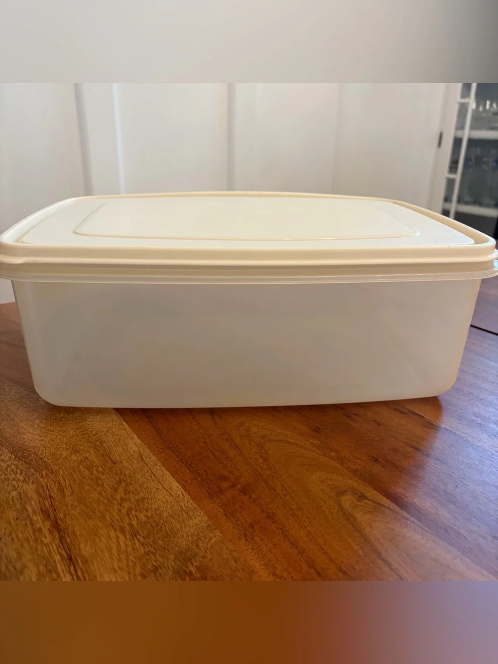 Rubbermaid lightened minor material