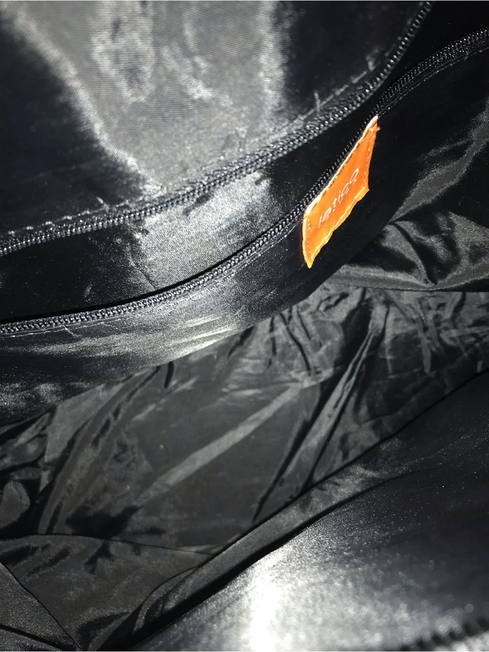 latico slip black