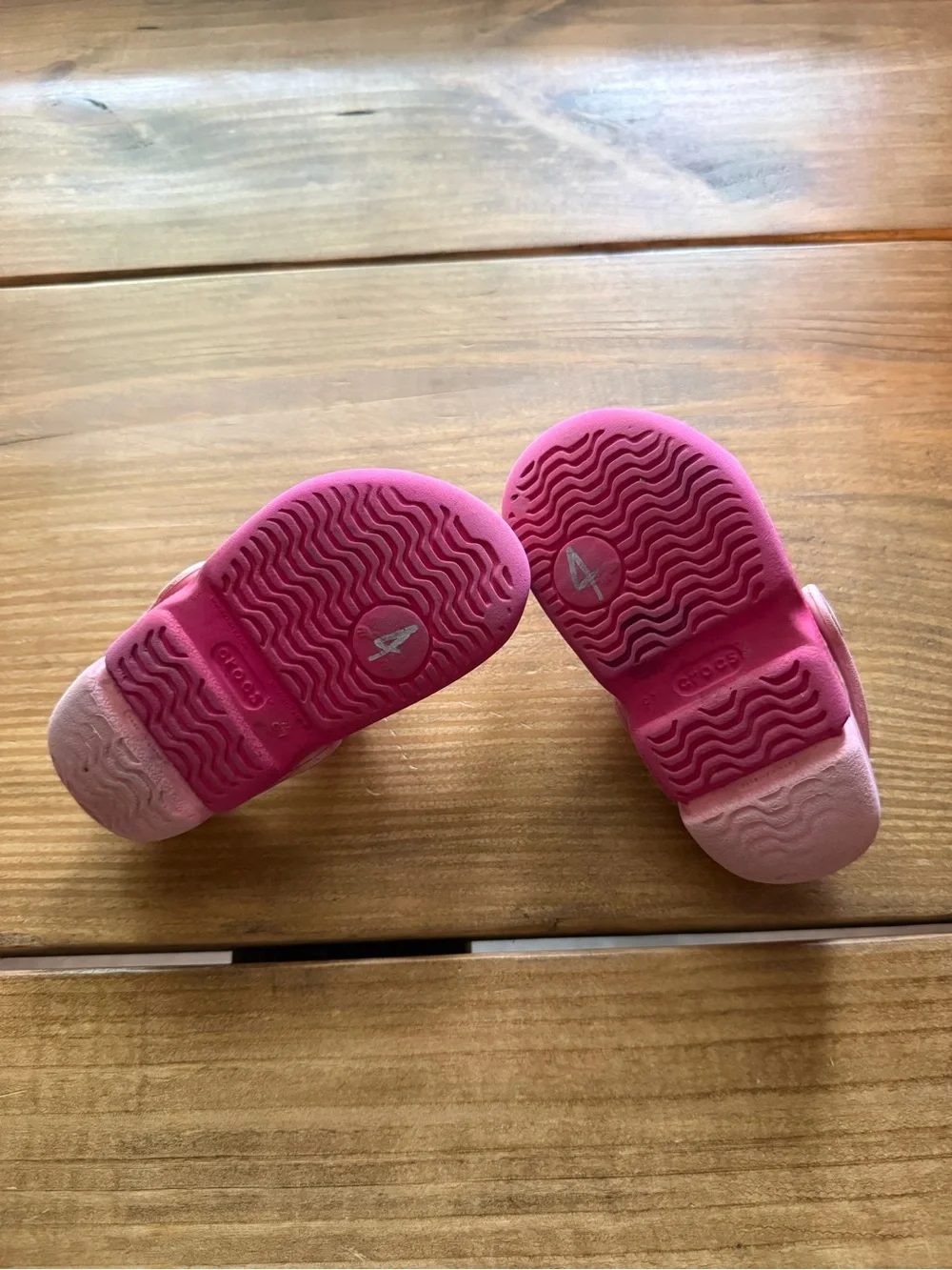 CROCS vivid hot