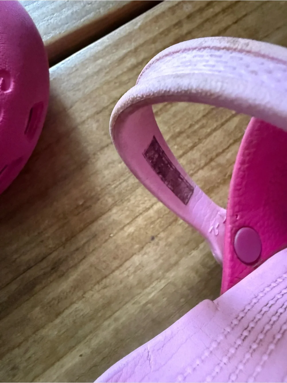 CROCS vivid hot