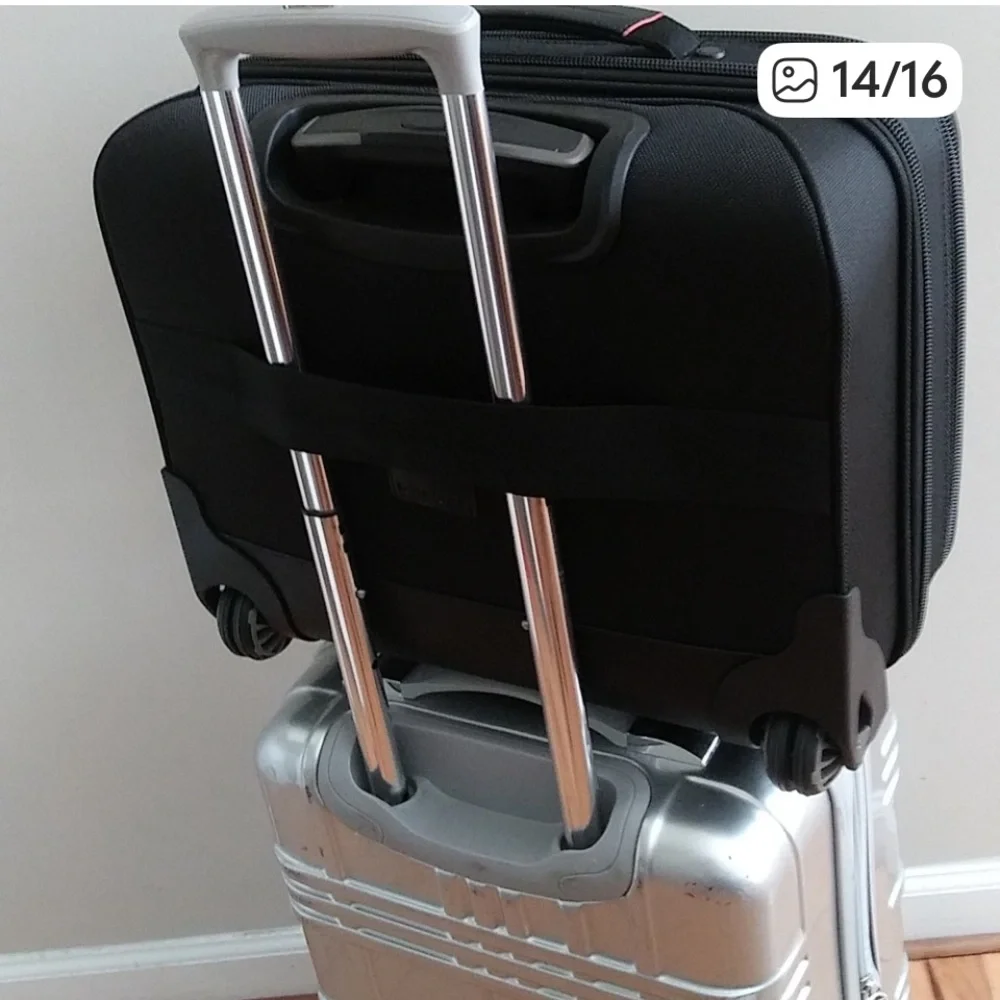 Samsonite durable rolling