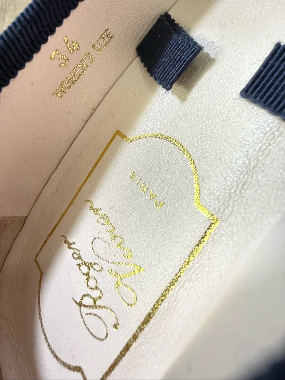 Roger Vivier classic roger
