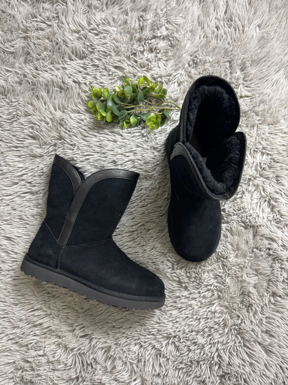 UGG Black Classic Short Lunara Bootie size 8