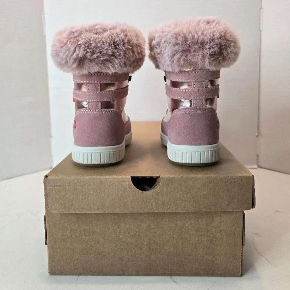 The Unbranded Brand boots swiss+tech
