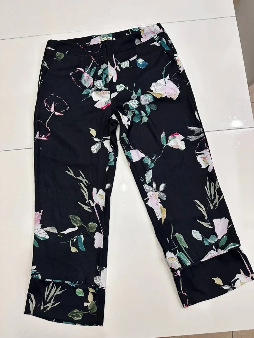 Emma & Olivia Black Floral Print Blazer (M) & Matching Trousers (6) Set