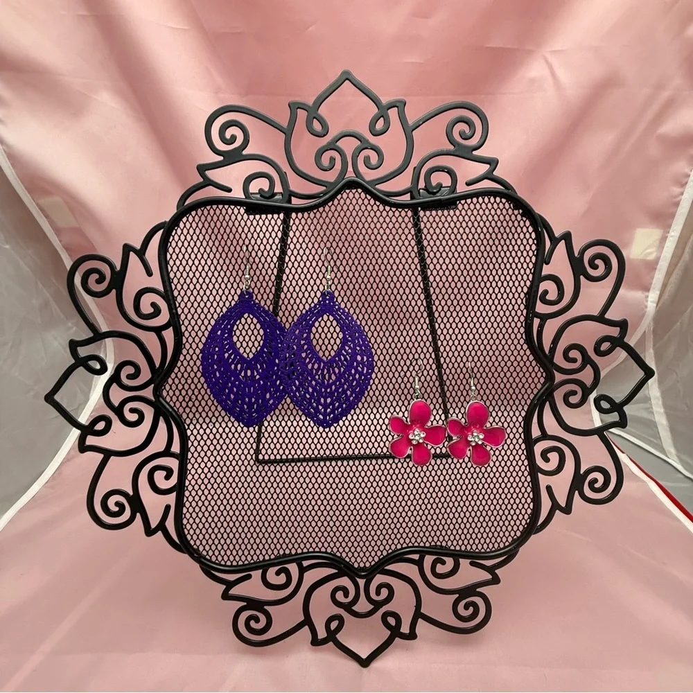 Unknown earrings not