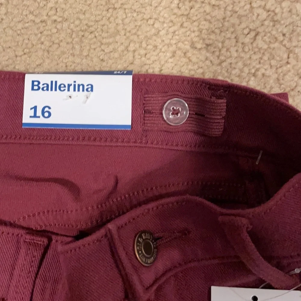 Old Navy Girls Pants. New With Tags.