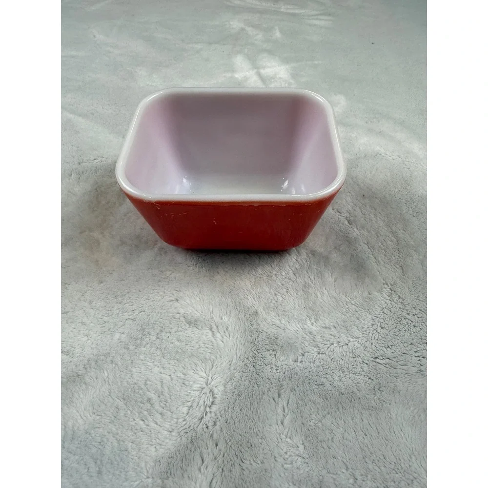 Pyrex 501B Red‎ Square Baking Dish Small Vintage Kitchenware