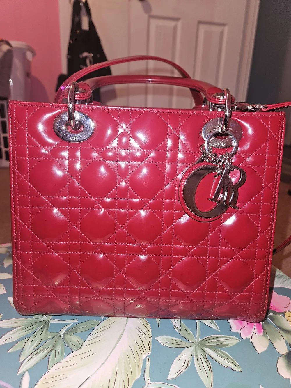 N/A red patent