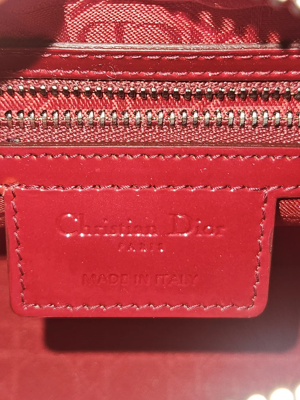 N/A red patent