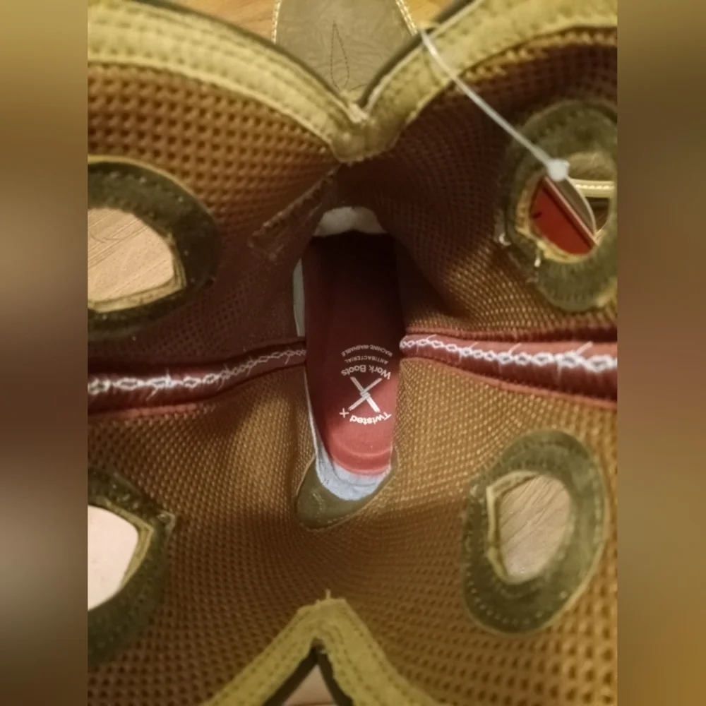 Twisted X size 10